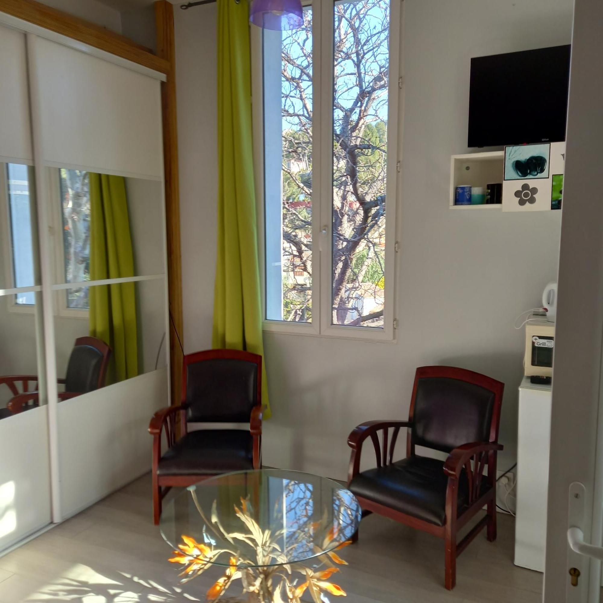 Petit Studio Parmi Les Pins Et Les Cypres Marseille Ngoại thất bức ảnh