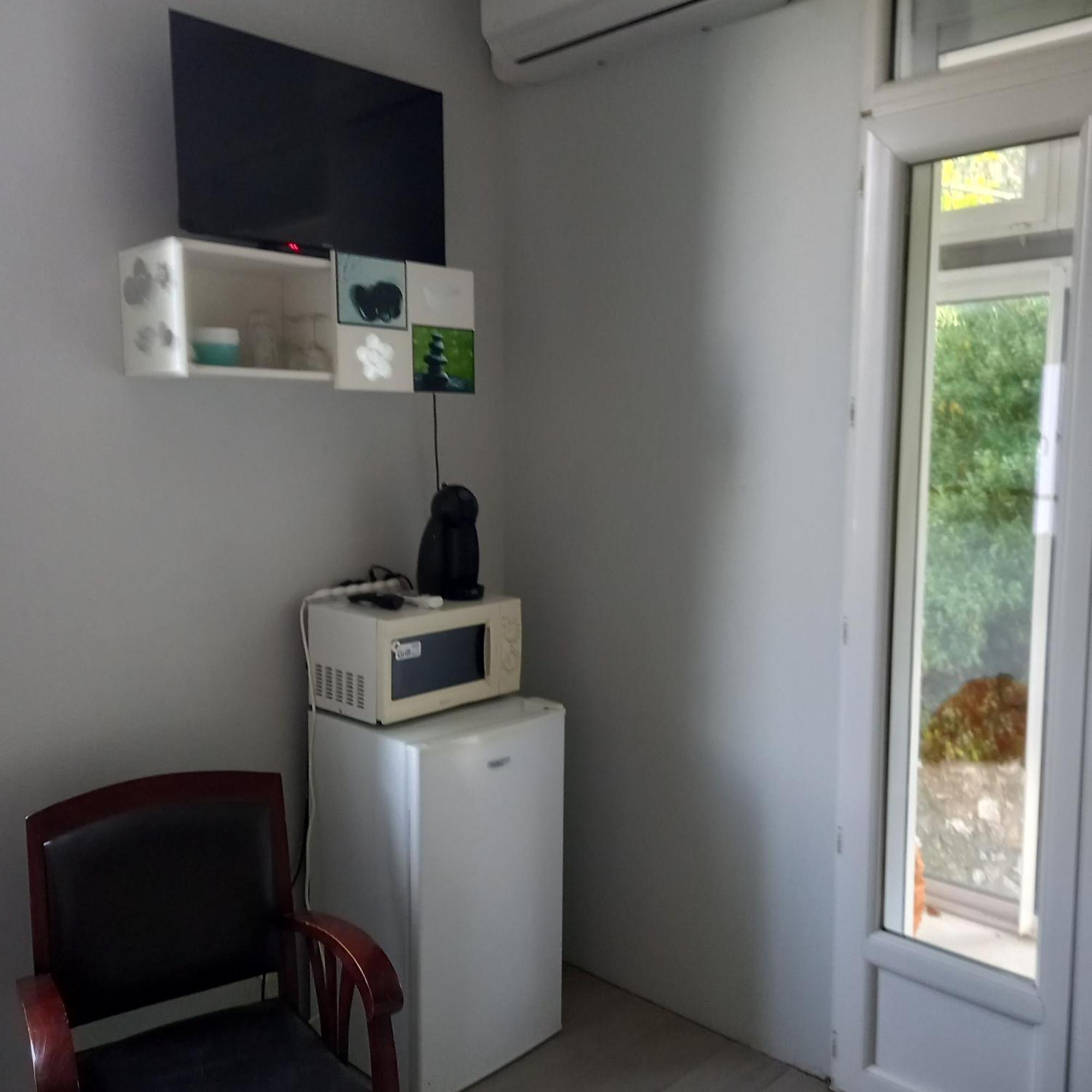 Petit Studio Parmi Les Pins Et Les Cypres Marseille Ngoại thất bức ảnh